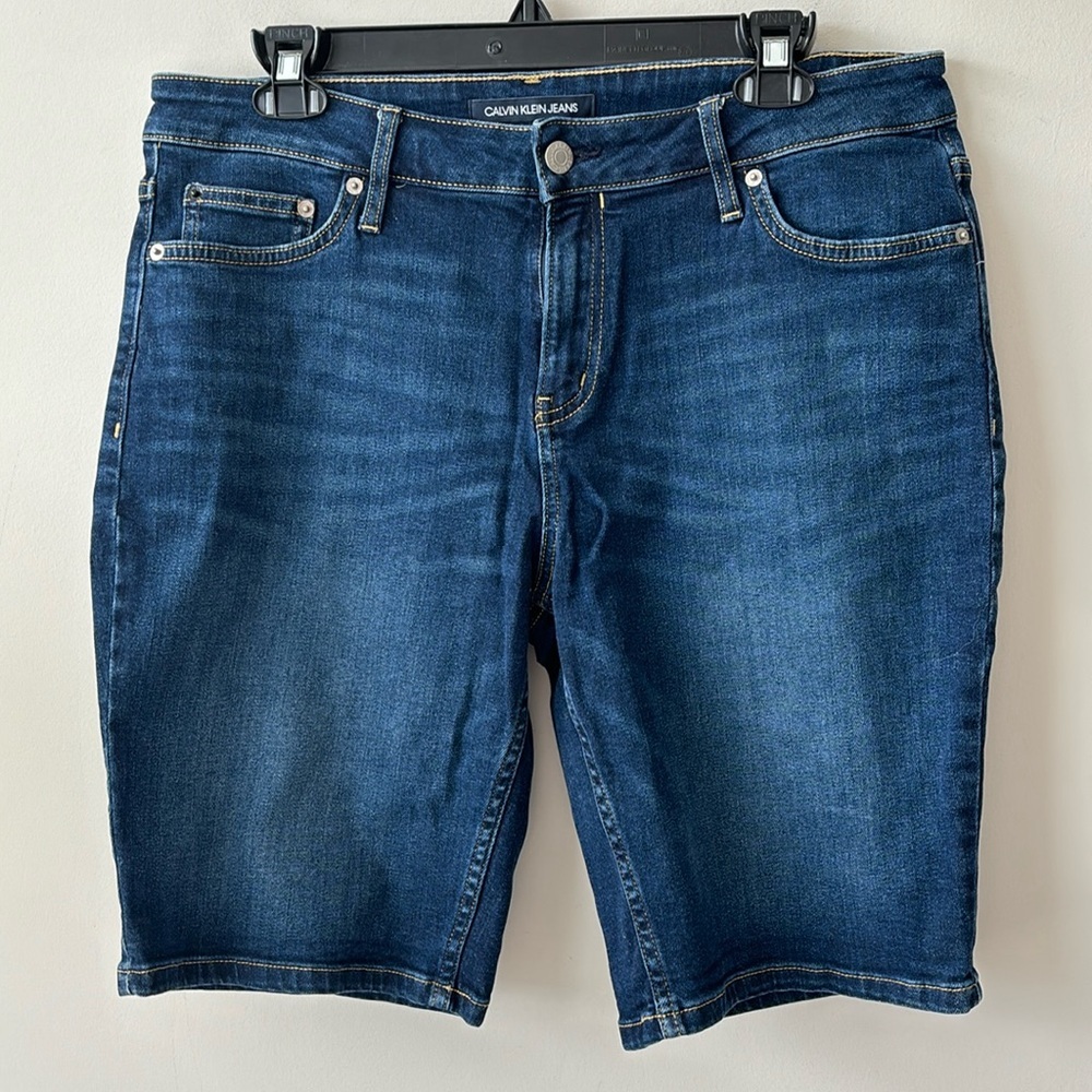Calvin Klein dark blue Jean shorts women size 12